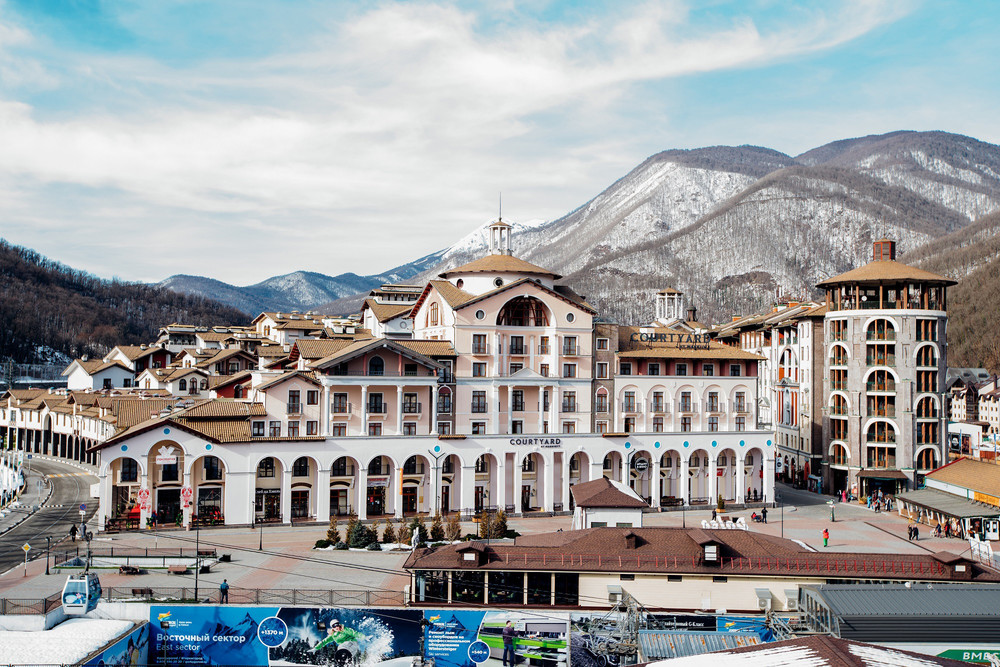 Библио-Глобус открывает раннее бронирование туров на горнолыжные курорты Красной Поляны