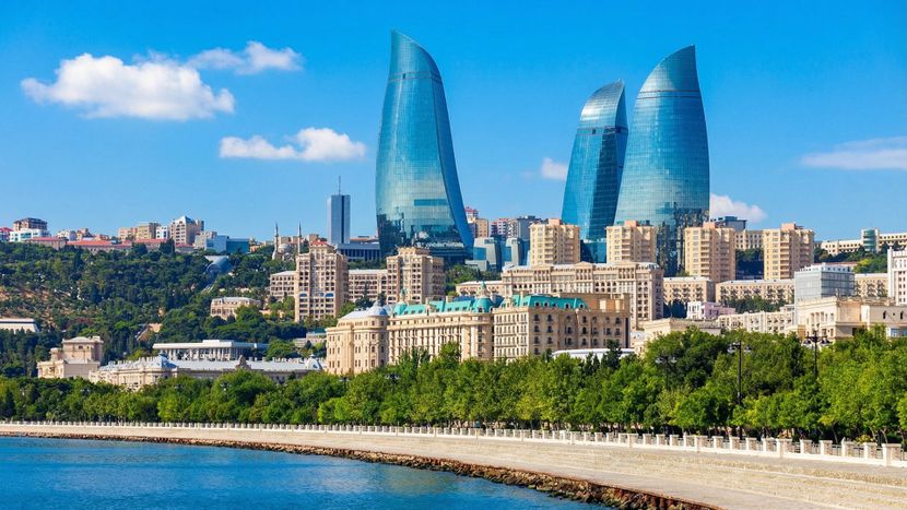 Баку в мае – погода, температура воды и что посмотреть