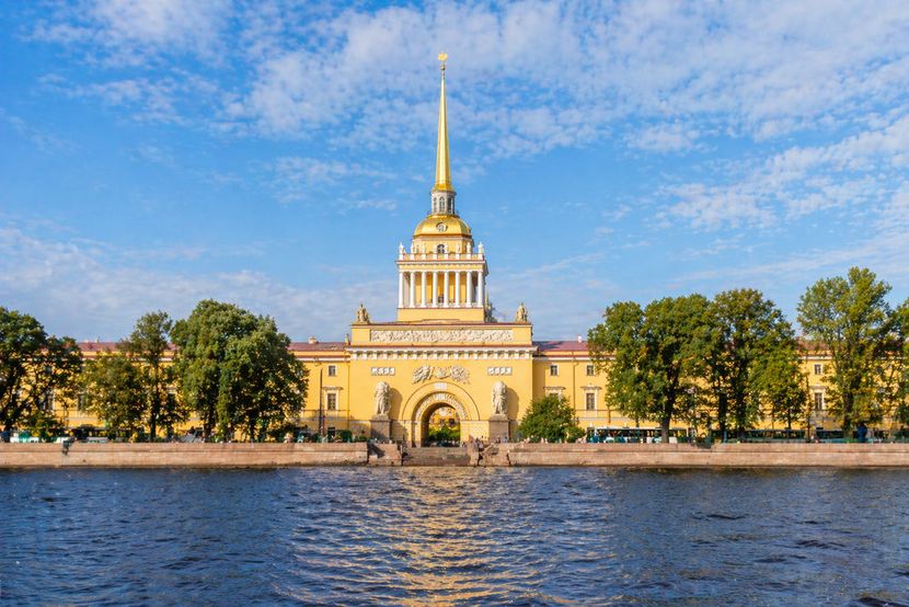 Экскурсионный Тур «БЛЕСК ФОНТАНОВ, ВЕЛИЧИЕ ДВОРЦОВ И ОТРАЖЕНИЕ ПЕТЕРБУРГА» - 5