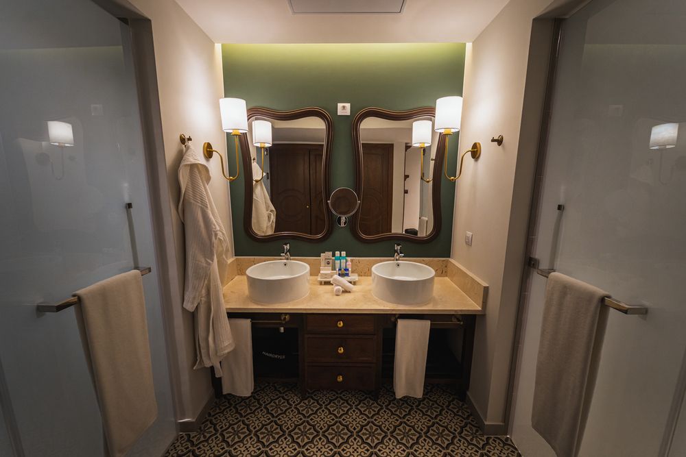 MYSTIQUE REGIS HABANA - 12