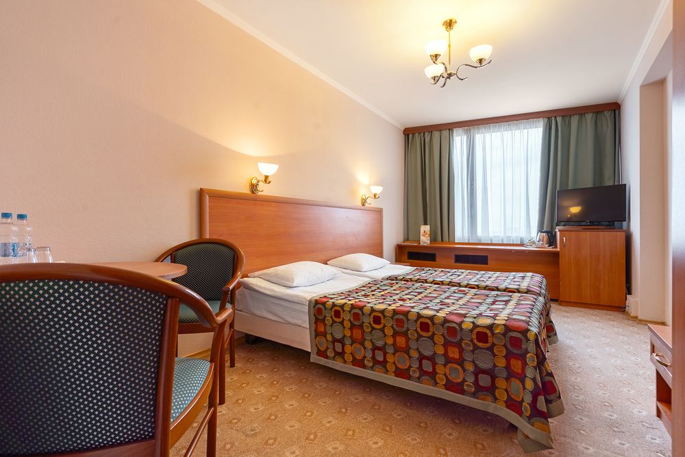 АСТРУС - ЦЕНТРАЛЬНЫЙ ДОМ ТУРИСТА - 38