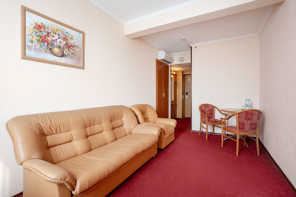 АСТРУС - ЦЕНТРАЛЬНЫЙ ДОМ ТУРИСТА - 23