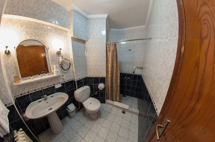 Hali Hotel - 3