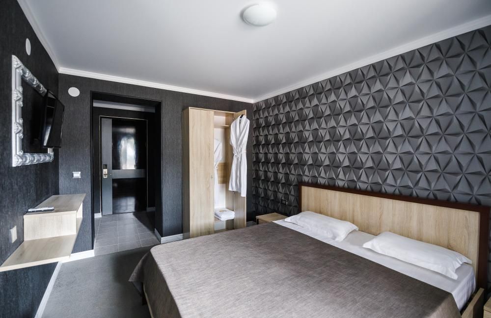 ПАЛЬМА В ПИЦУНДЕ, отель стандарт - 17