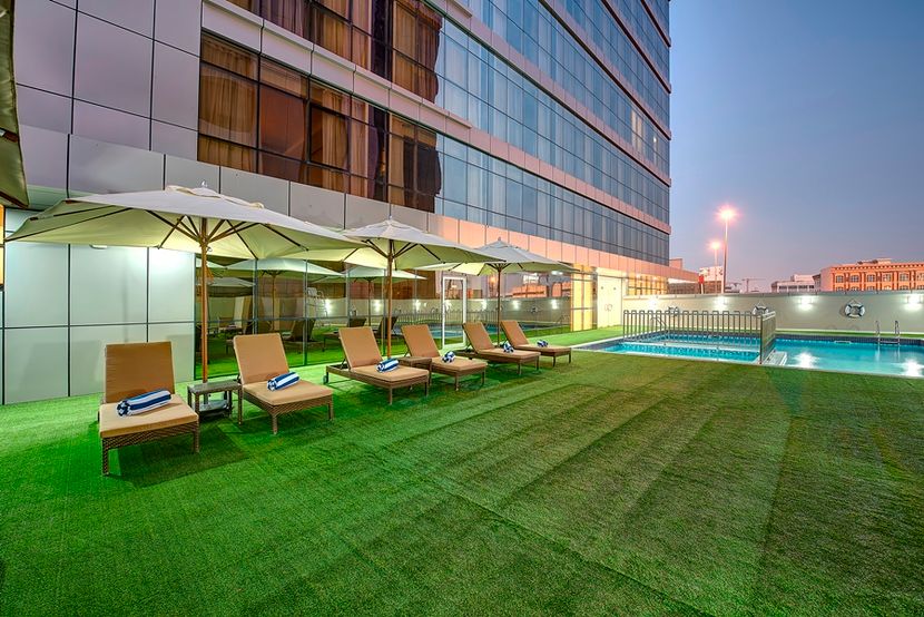 ROYAL CONTINENTAL HOTEL - 2