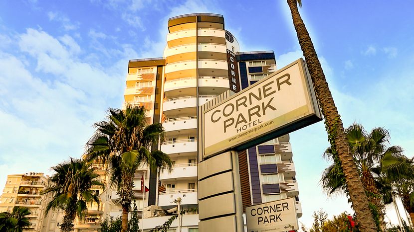 Corner Park - 3