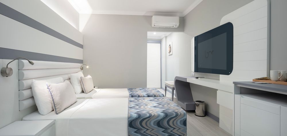 Blue Marlin Deluxe Spa Resort Hotel - 91