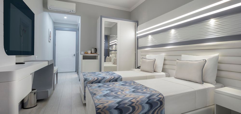 Blue Marlin Deluxe Spa Resort Hotel - 87