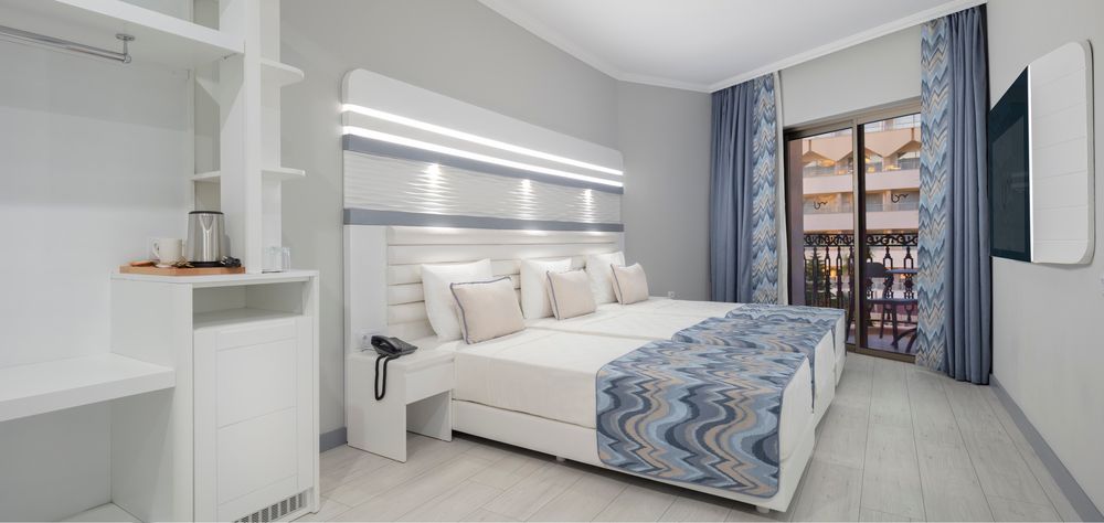 Blue Marlin Deluxe Spa Resort Hotel - 81