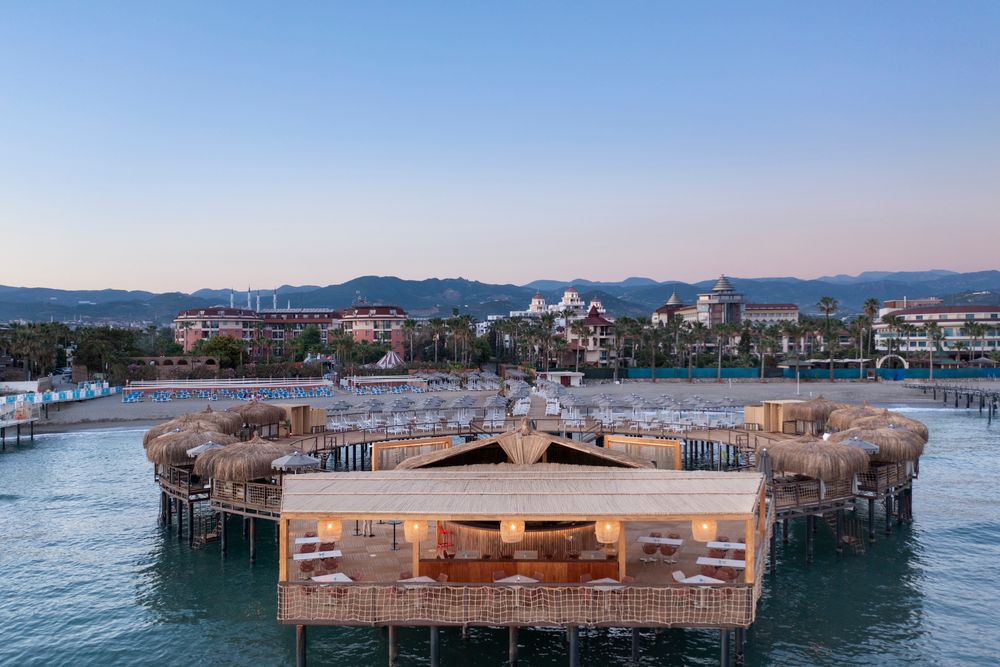 Blue Marlin Deluxe Spa Resort Hotel - 9