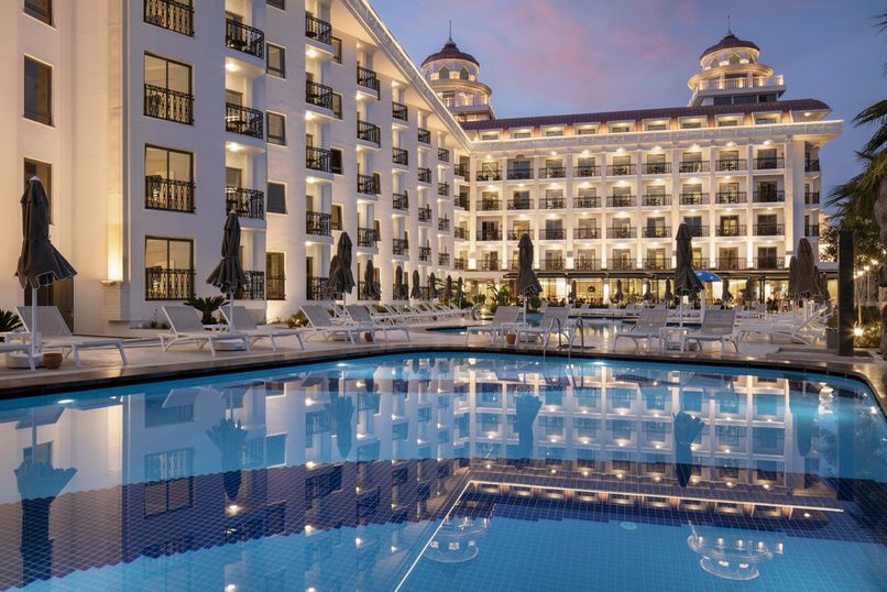 Blue Marlin Deluxe Spa Resort Hotel - 4