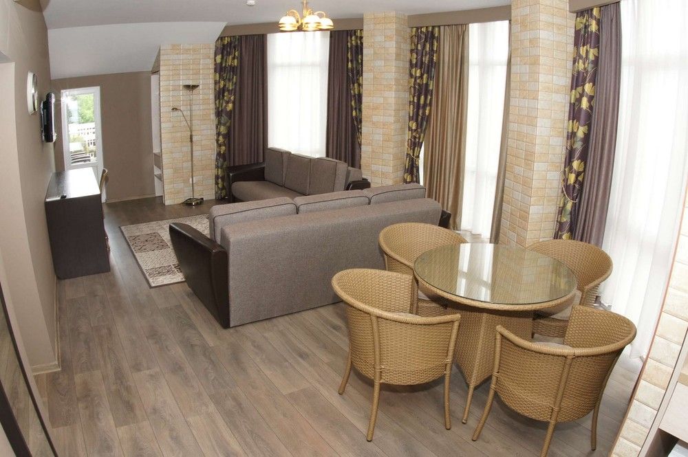 ГРЕЙС АРЛИ, гостиница - 28