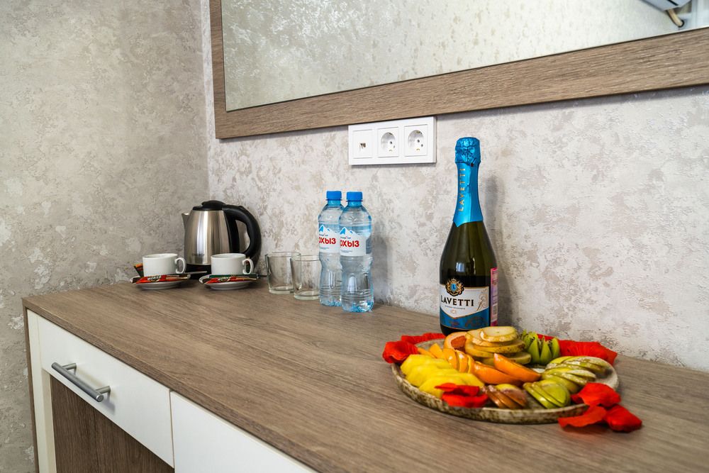 ГРЕЙС АРЛИ, гостиница - 96