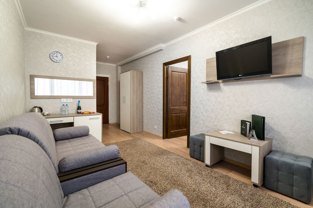 ГРЕЙС АРЛИ, гостиница - 94