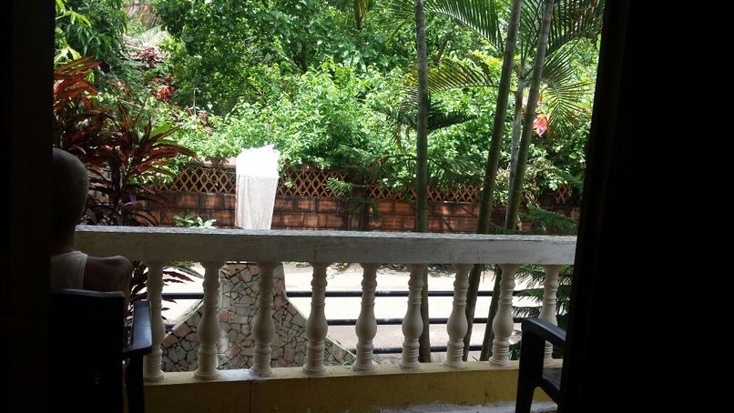 YELLOW HOUSE GUESTHOUSE - 3