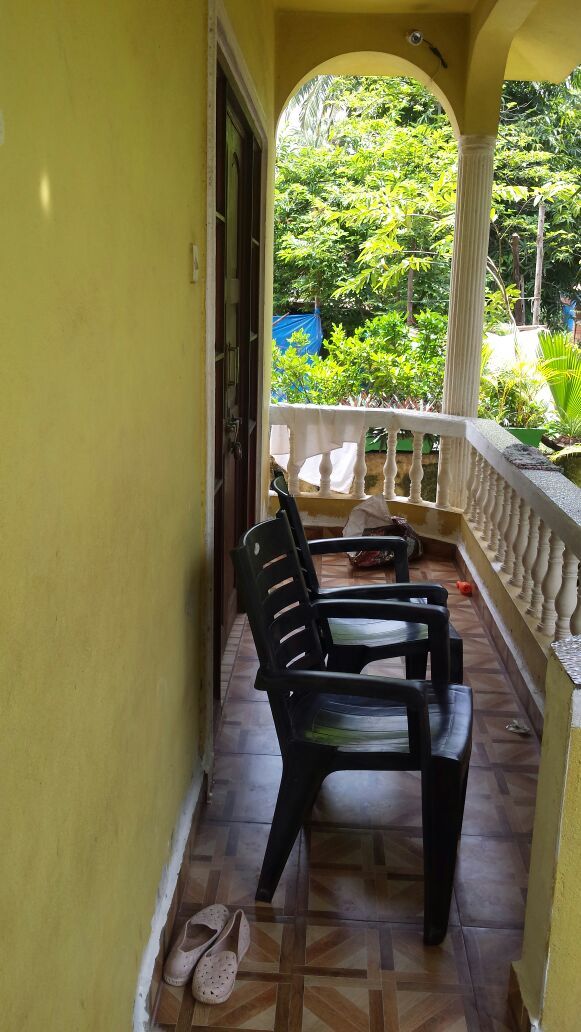 YELLOW HOUSE GUESTHOUSE - 4