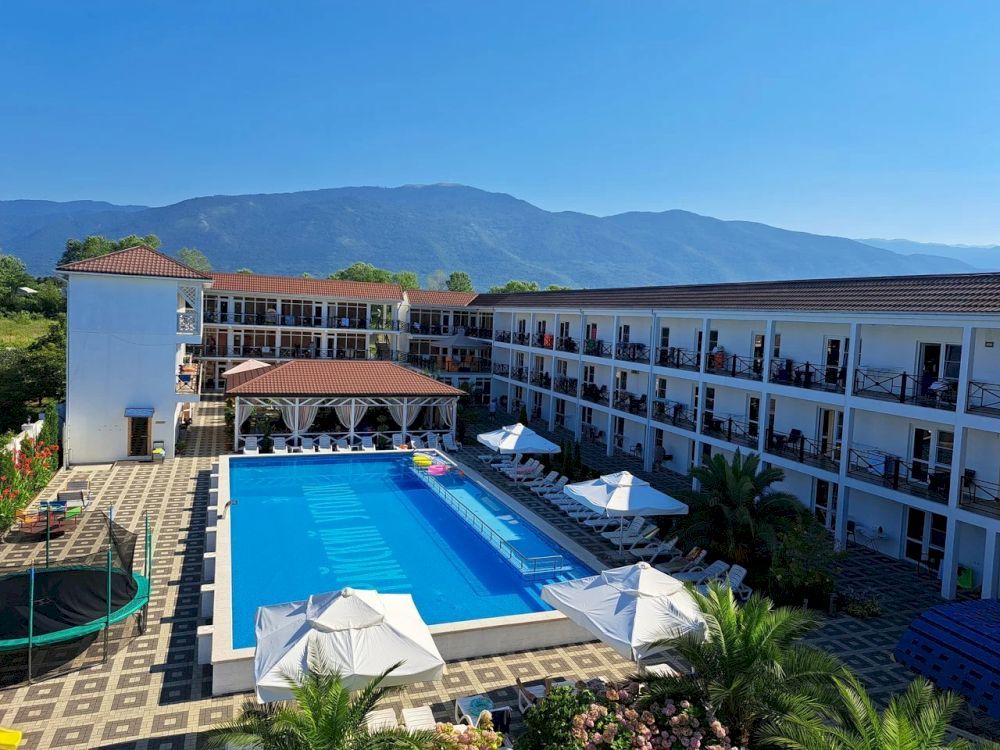 РАЙСКИЙ УГОЛОК, отель комфорт - 1