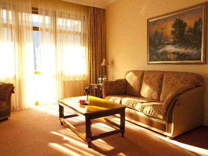 ГРАНД ОТЕЛЬ ПОЛЯНА - 39