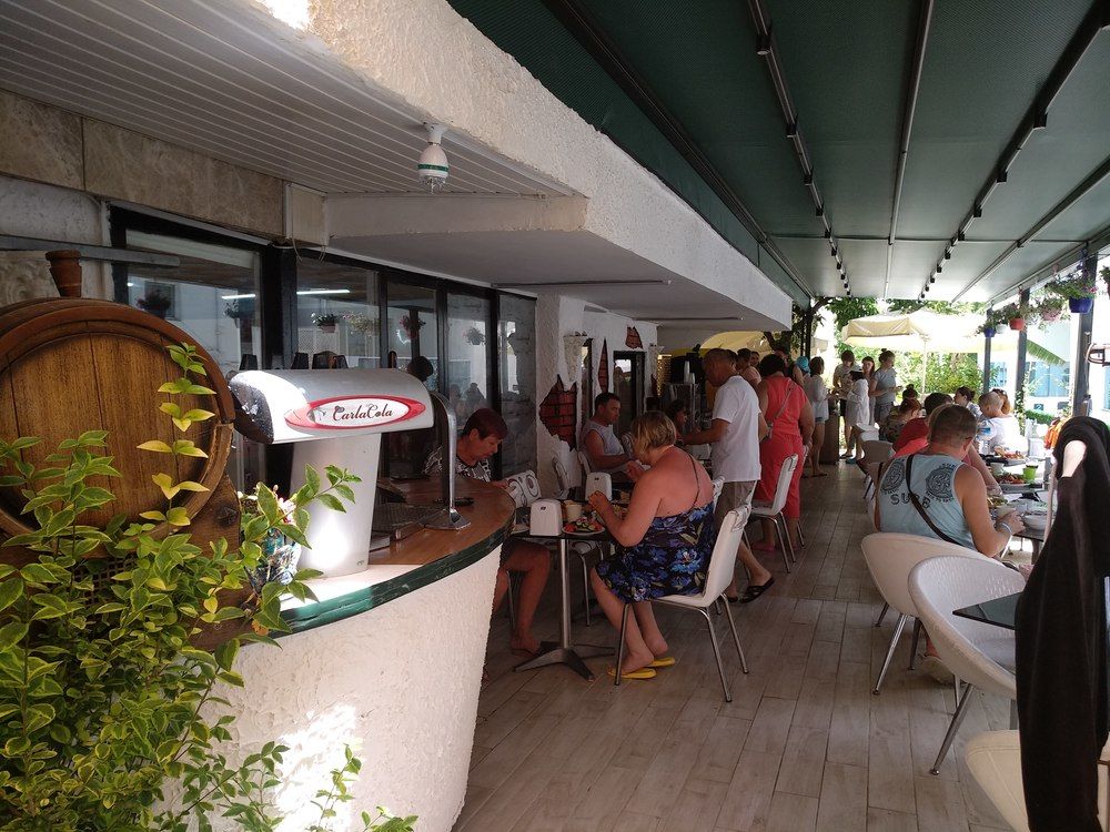 Romeo Beach Hotel - 12