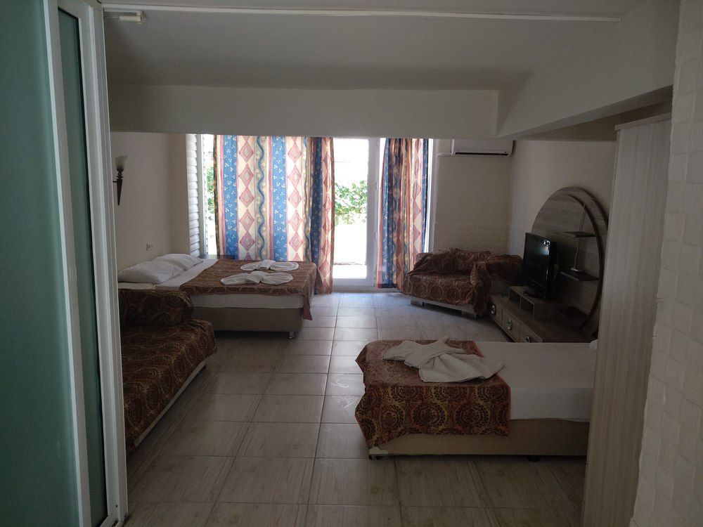 Romeo Beach Hotel - 26