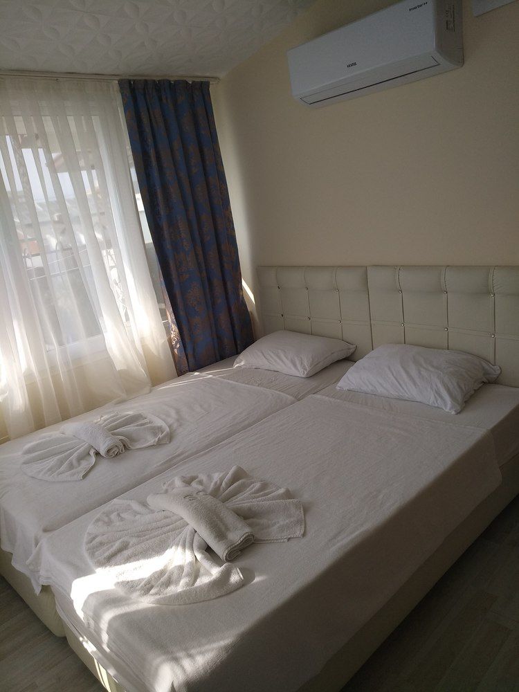 Romeo Beach Hotel - 28