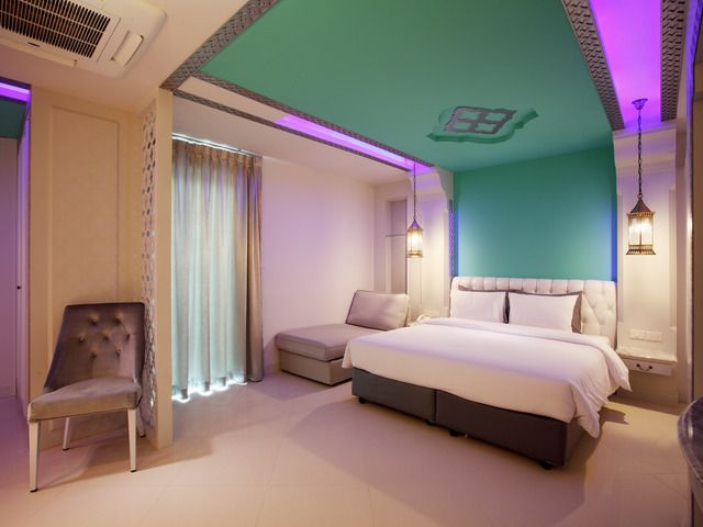 THE VERANDAH - 38