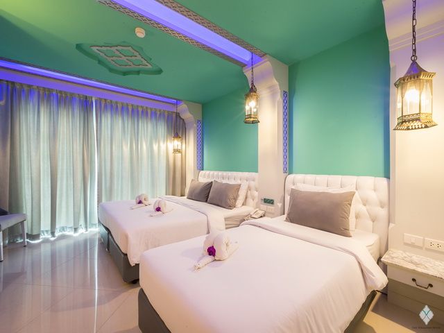 THE VERANDAH - 35