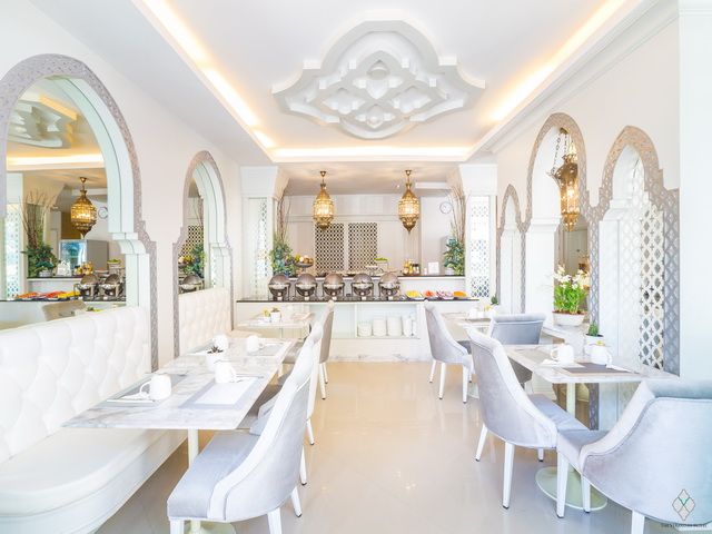 THE VERANDAH - 18