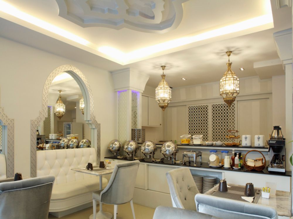 THE VERANDAH - 17