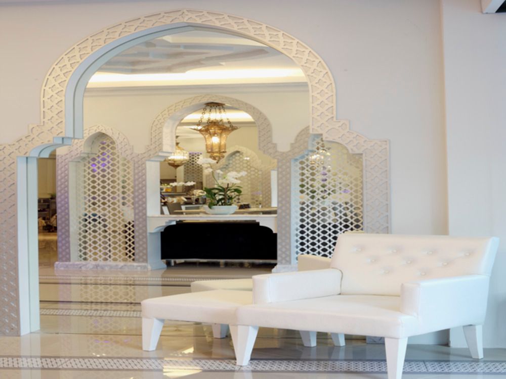 THE VERANDAH - 11