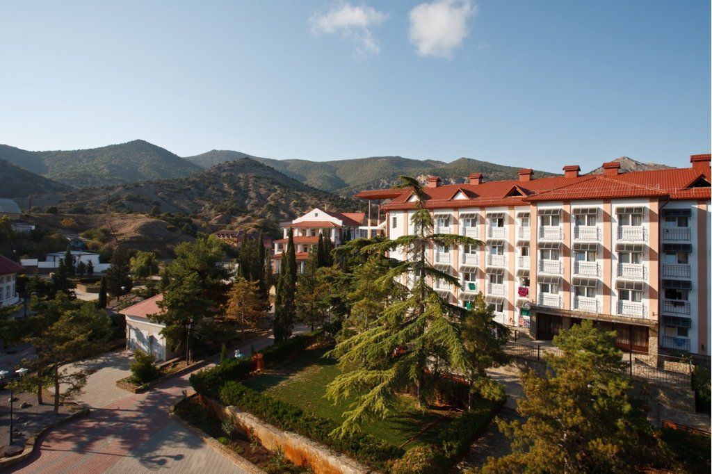 КРЫМСКАЯ ВЕСНА, пансионат (дети принимаются с 2 лет) - 2