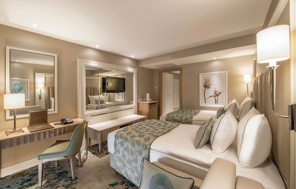 Titanic Deluxe Lara - 94