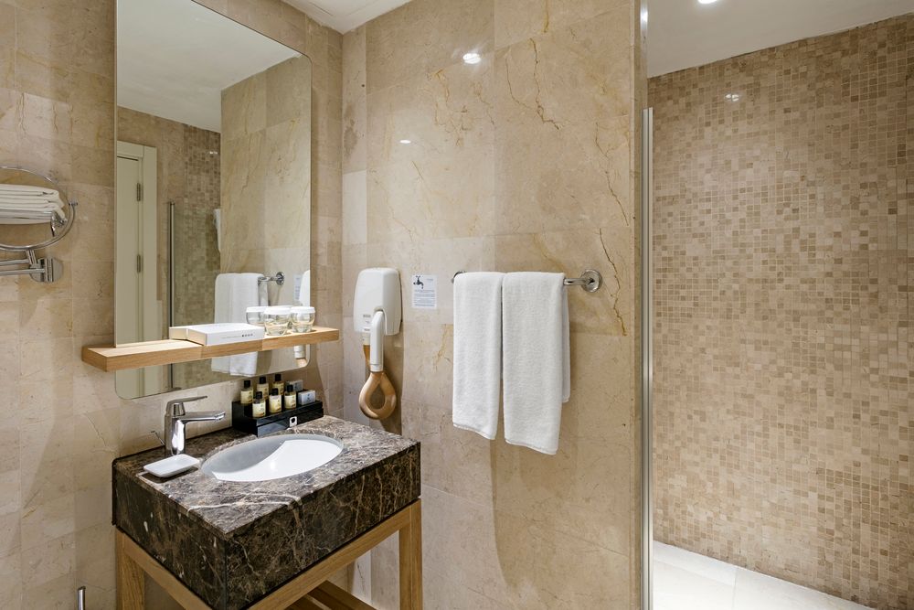 Titanic Deluxe Lara - 105