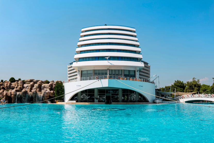 Titanic Deluxe Lara - 3