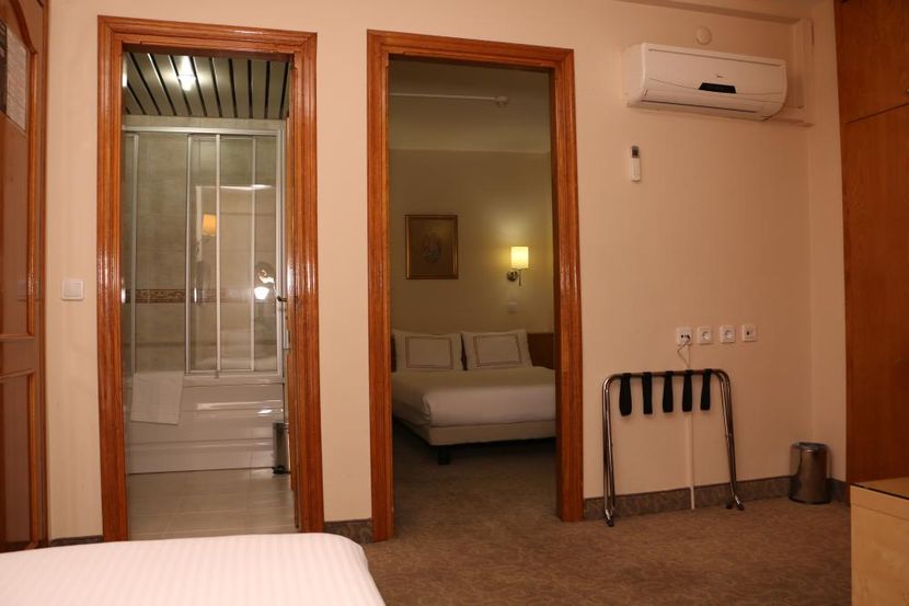 Lalahan Hotel - 3