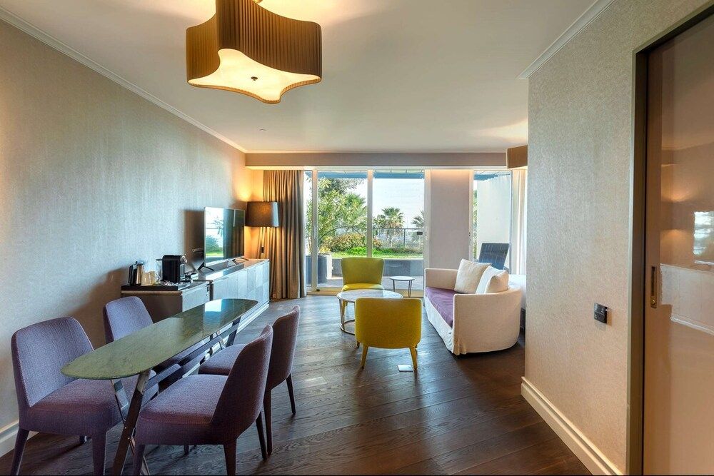 Radisson Blu Istanbul Ottomare - 43