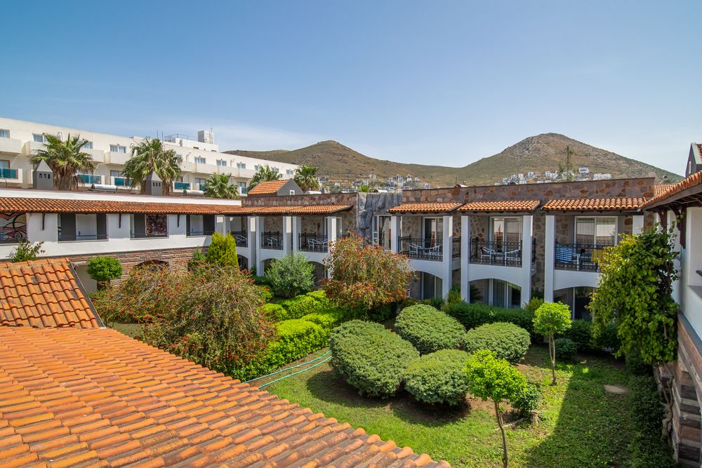 Tiana Beach Resort - 22