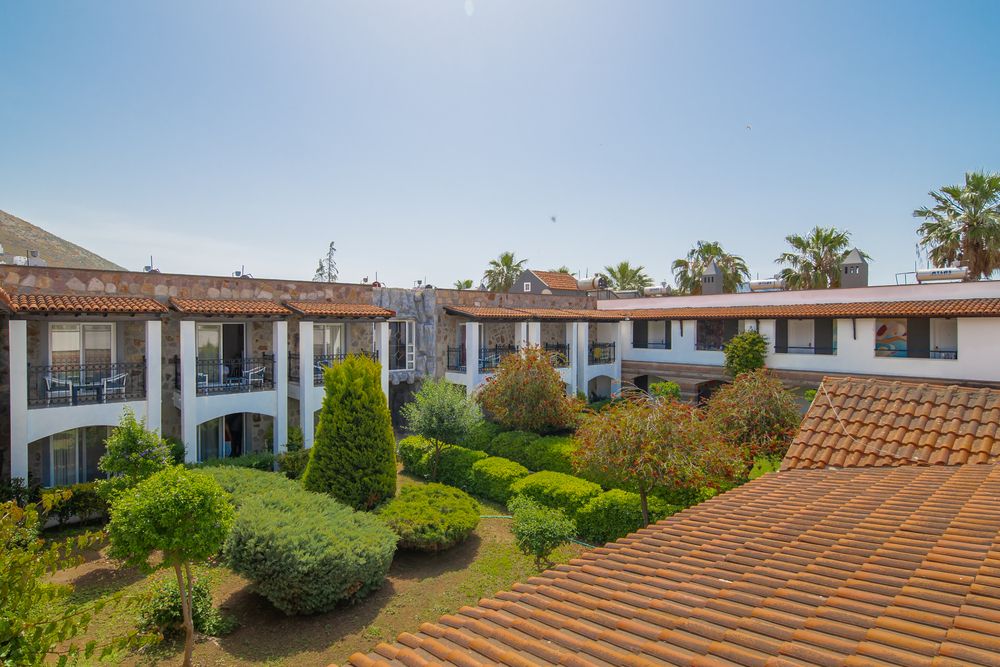 Tiana Beach Resort - 21