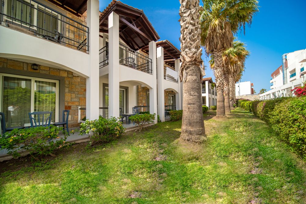 Tiana Beach Resort - 10