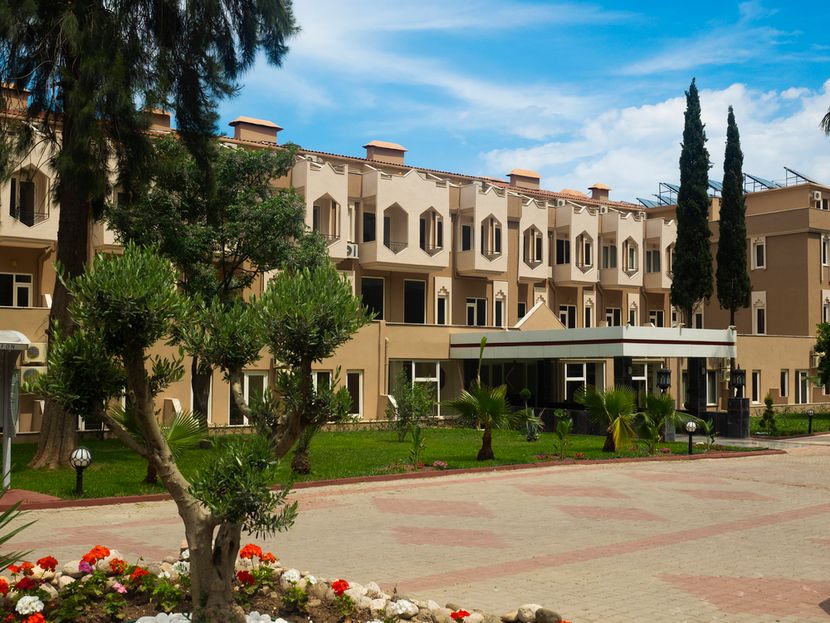 Alexius Beach Hotel - 5