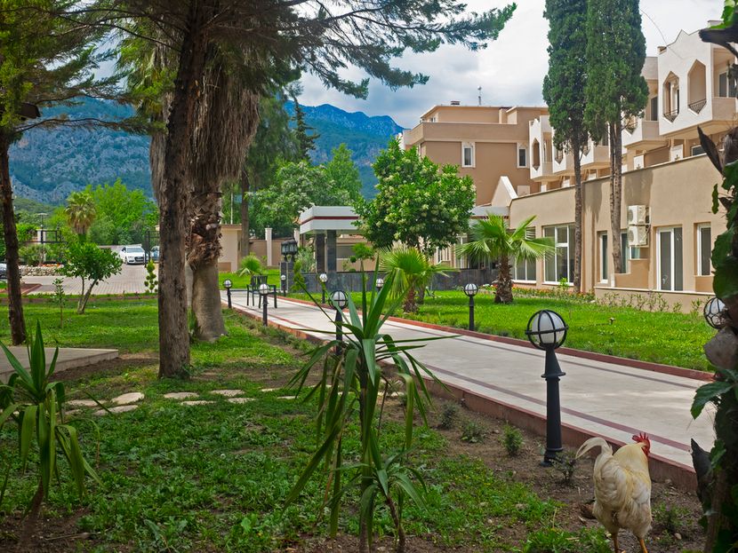 Alexius Beach Hotel - 2