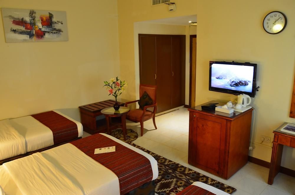 NEJOUM AL EMARAT SHARJAH - 12