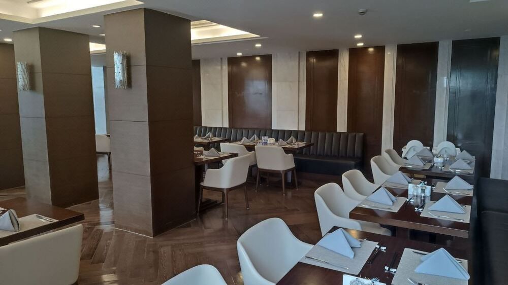 BROADWAY MANSIONS HOTEL - ON THE BUND - 21