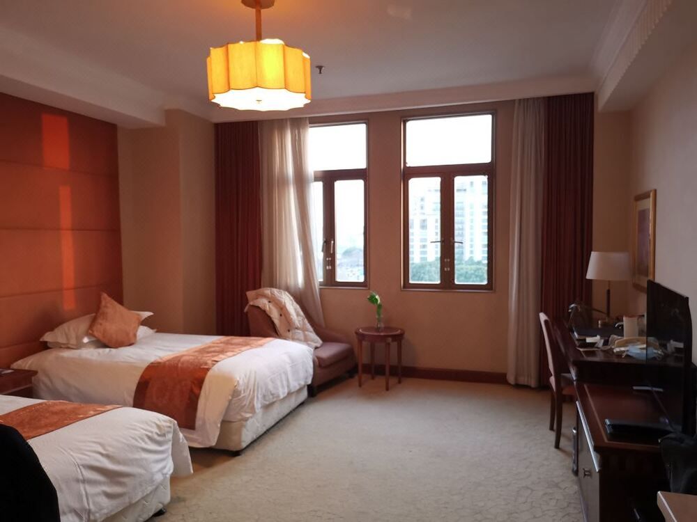 BROADWAY MANSIONS HOTEL - ON THE BUND - 45