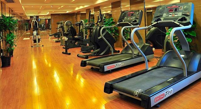 BROADWAY MANSIONS HOTEL - ON THE BUND - 35