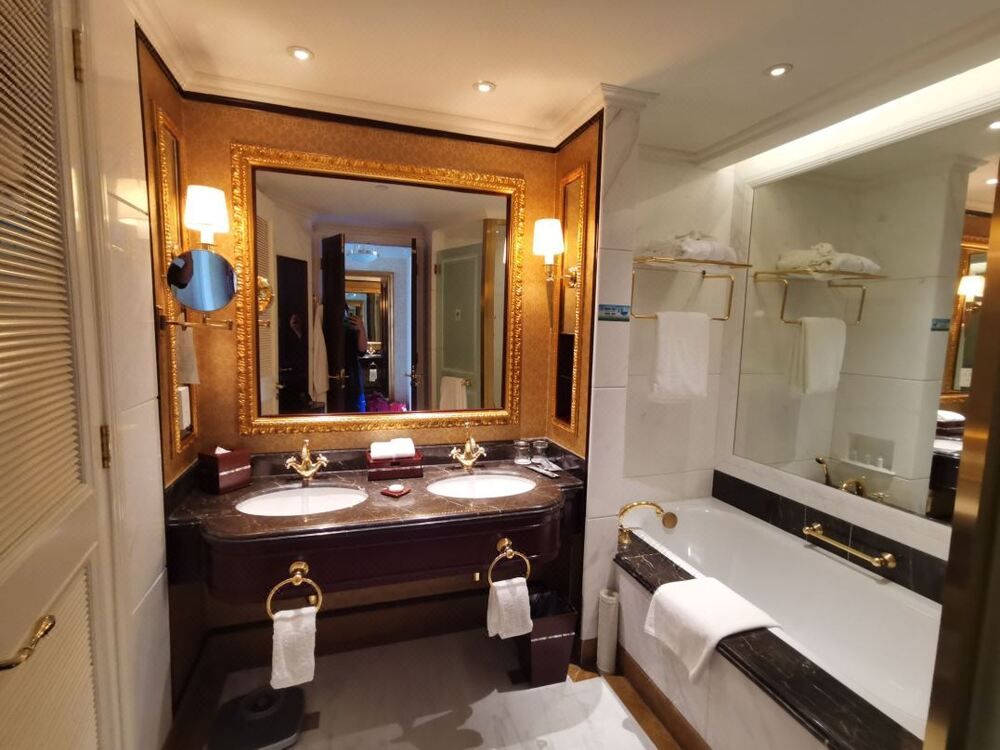 SHANGHAI GRAND CENTRAL HOTEL - 17