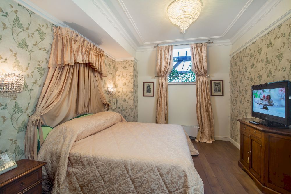 ВИЛЛА ЕЛЕНА, отель (Ялта) - 78