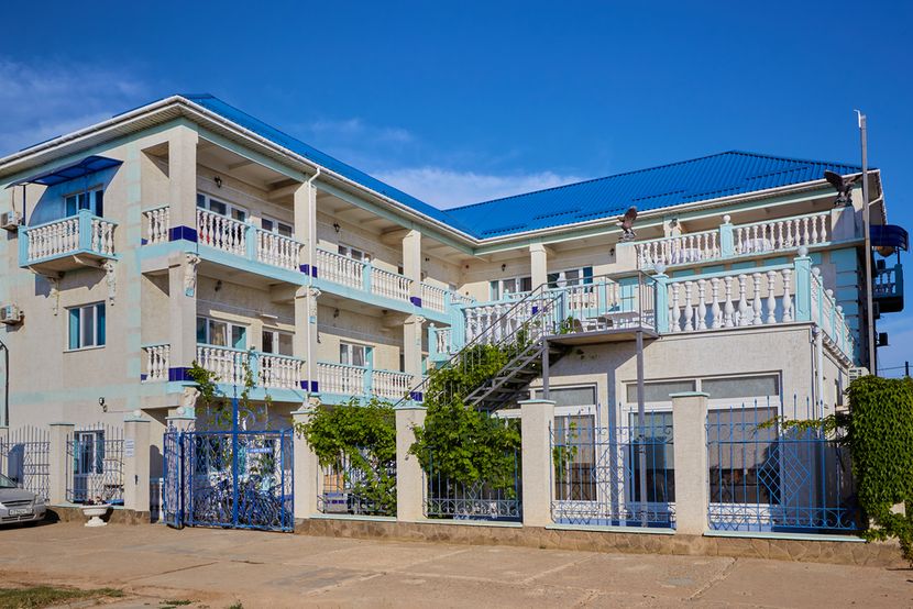 УЛЬТРАМАРИН, отель (Заозёрное) - 1