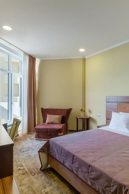 ДИНАСТИЯ, отель (Орджоникидзе) - 28