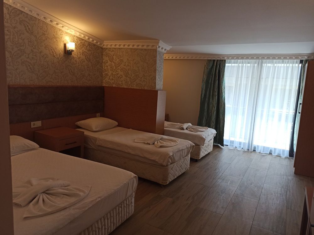 Britannia Hotel & Villas - 17